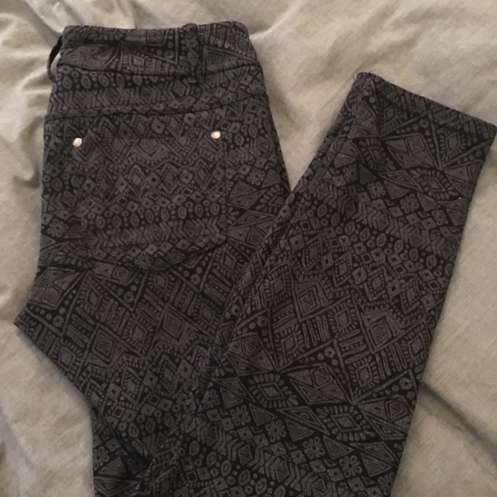 athletic leggings